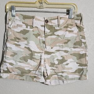 GAP Shorts Womens Size 4 Camo Khakis Tan Green 5"